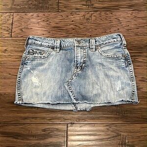 Silver Jeans Ravi Skirt Size 28